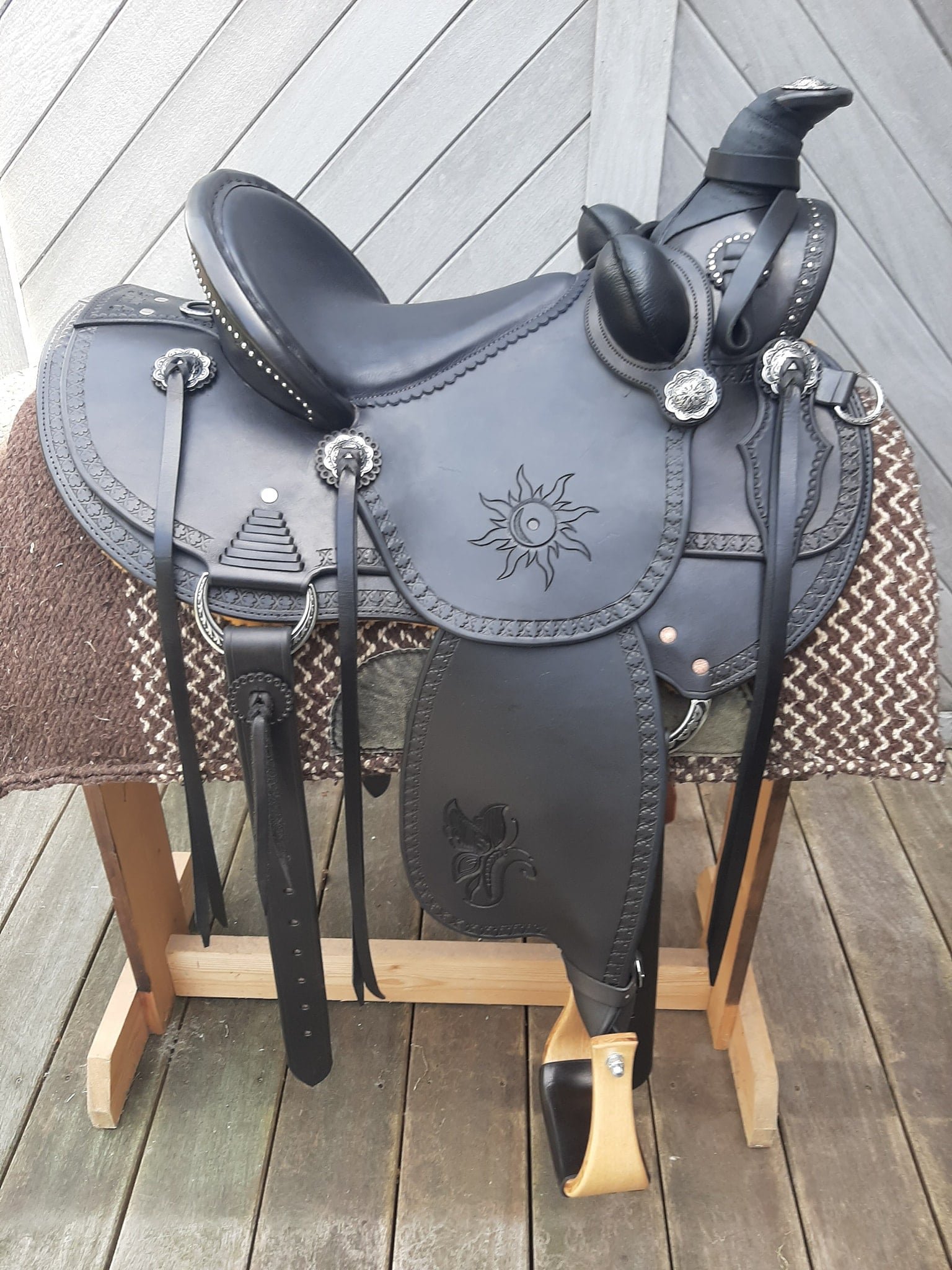 sellewesternnoirewadevisalia15pouces2